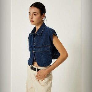 Double Pocket Cropped Denim Vest
